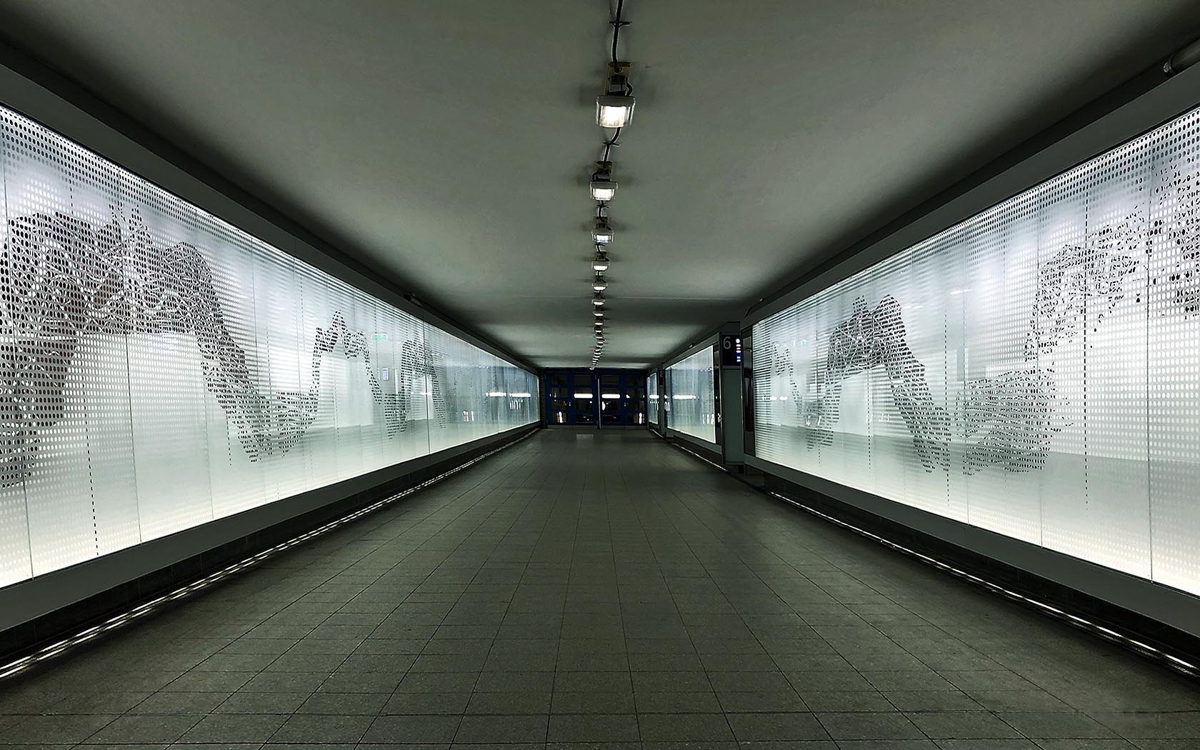 Foto Berlin U-Bahn Licht